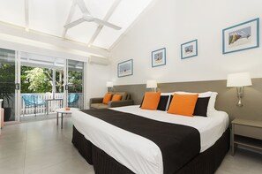 By the Sea Standard Apartments | 高档床上用品、泰普尔床垫、特色装修、特色家居