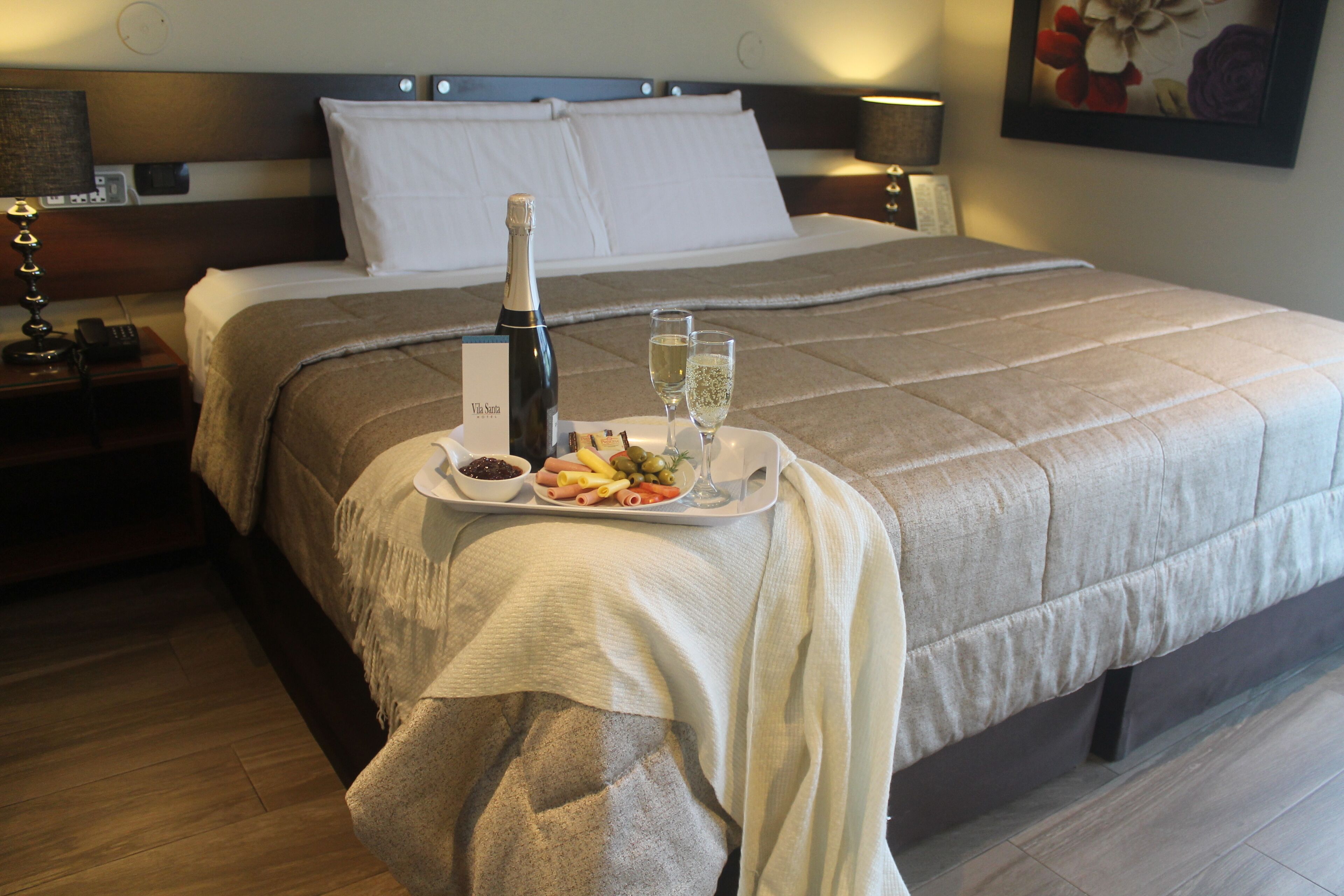 double room | in-room safe, desk, laptop workspace, free wifi