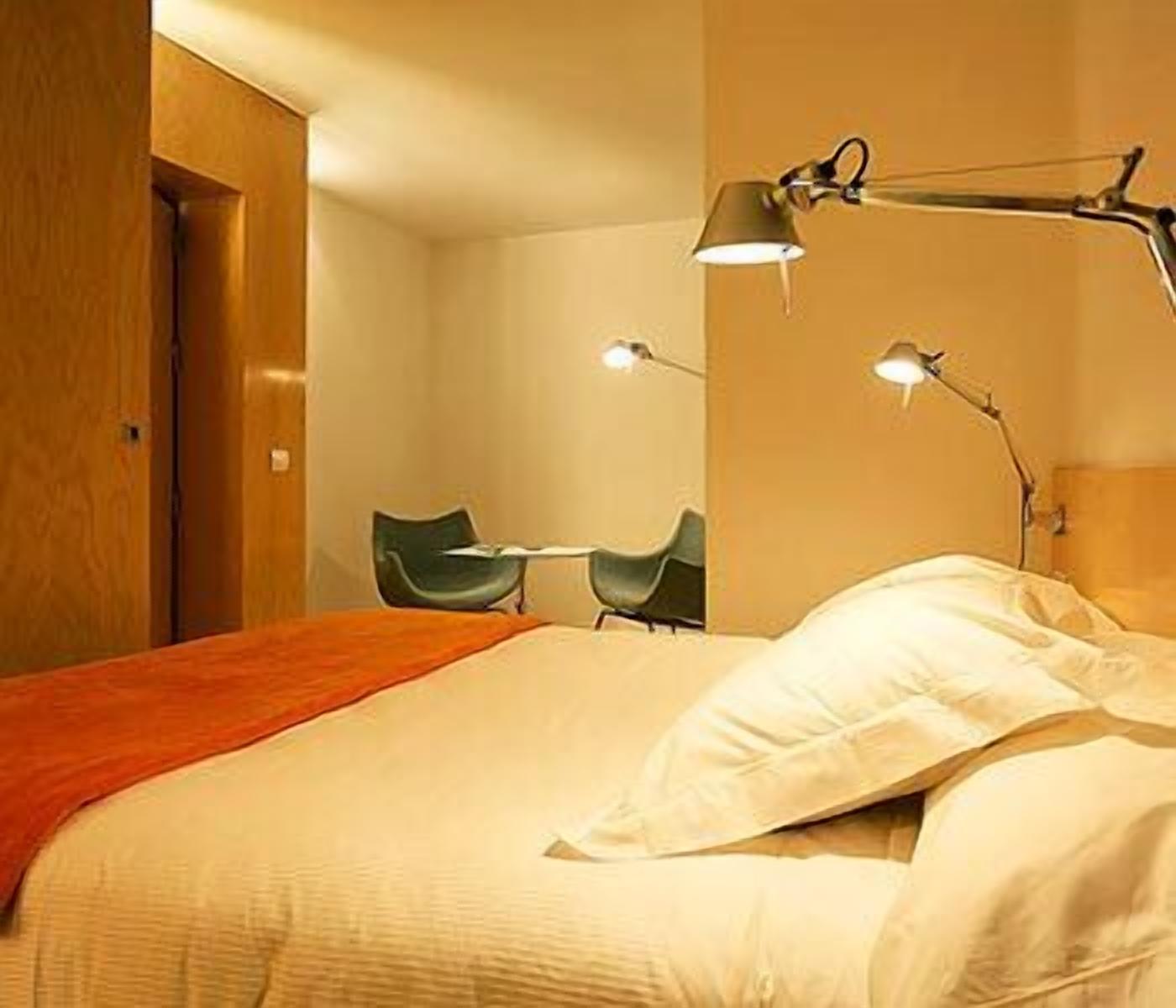 double room | premium bedding, in-room safe, desk, iron/ironing board
