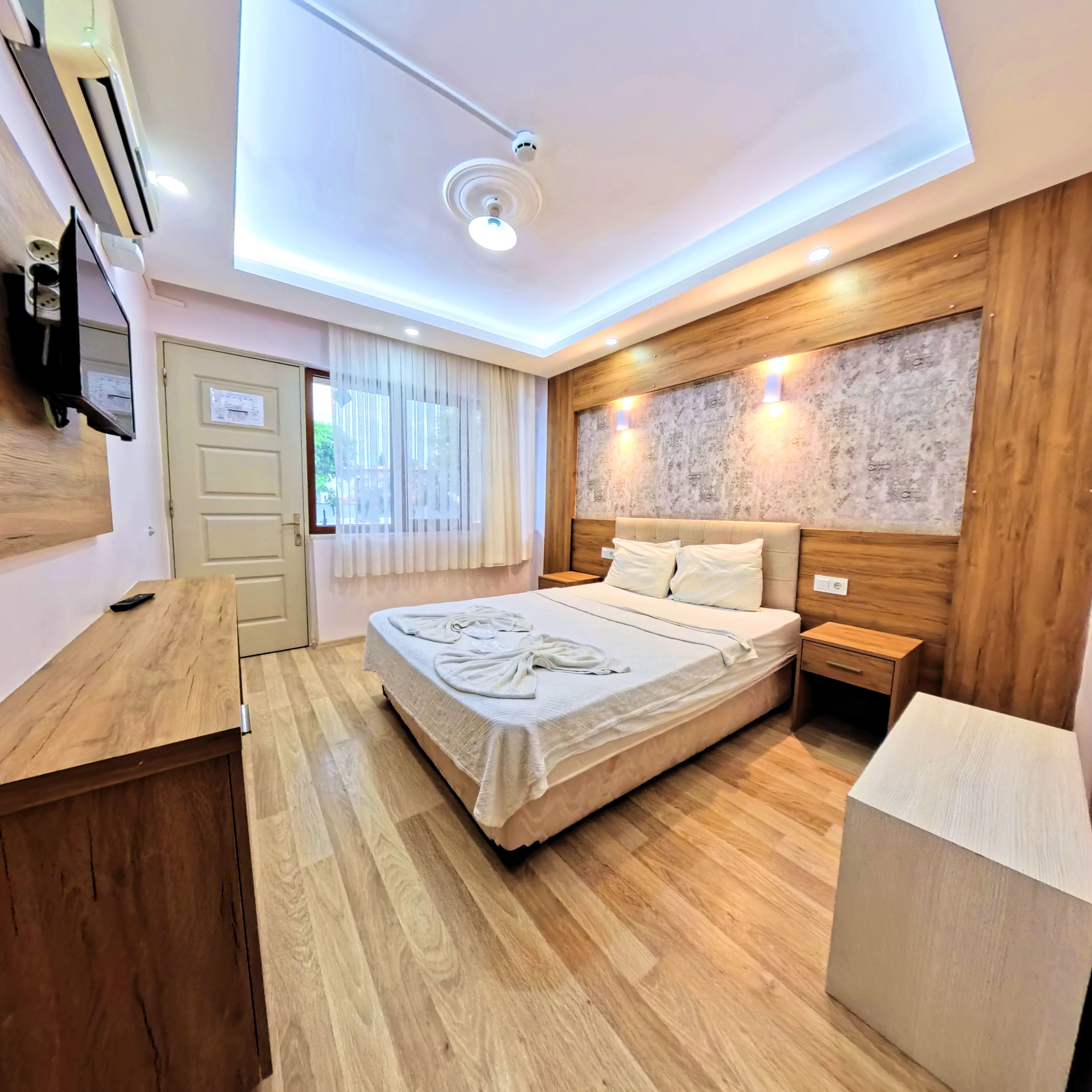 Standard Double Room, 1 Double Bed, Balcony, Pool View | Premium bedding, down comforters, in-room safe, individually decorated