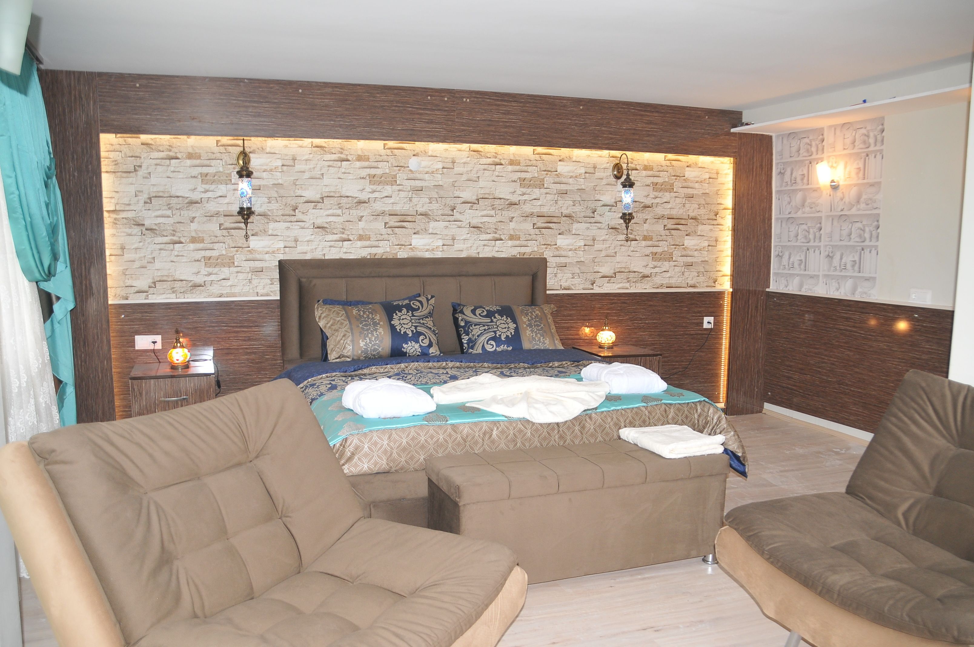 1 bedroom, premium bedding, down duvets, in-room safe