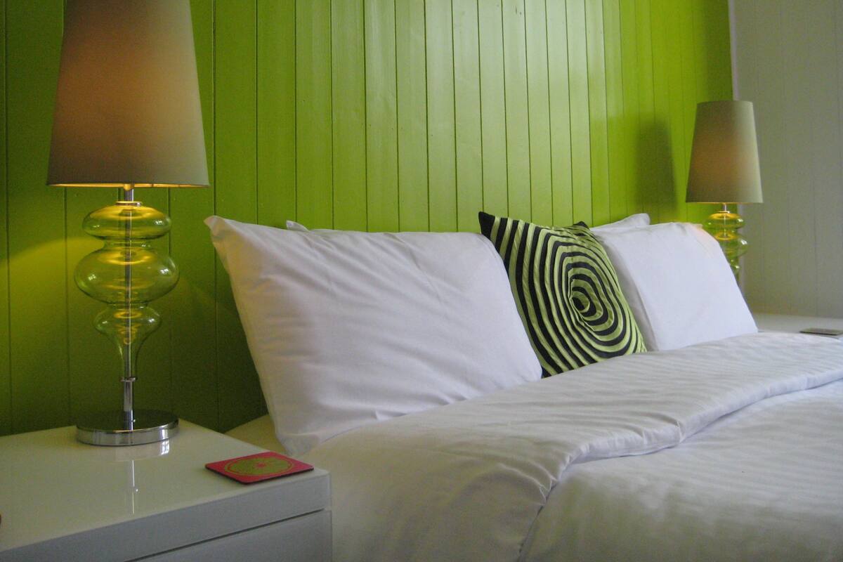 Luxury Double Room | Desk, iron/ironing board, rollaway beds (surcharge), WiFi (free)