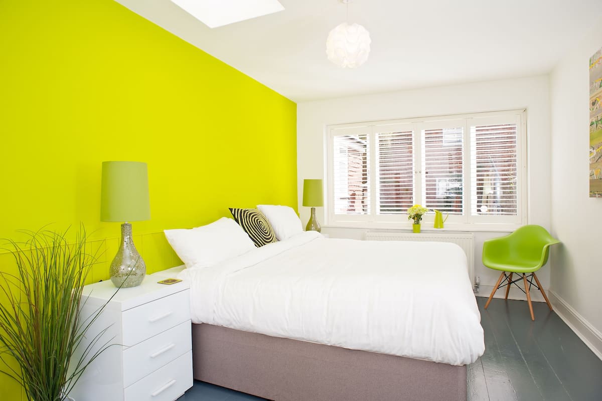 Superior Suite | Desk, iron/ironing board, rollaway beds (surcharge), WiFi (free)