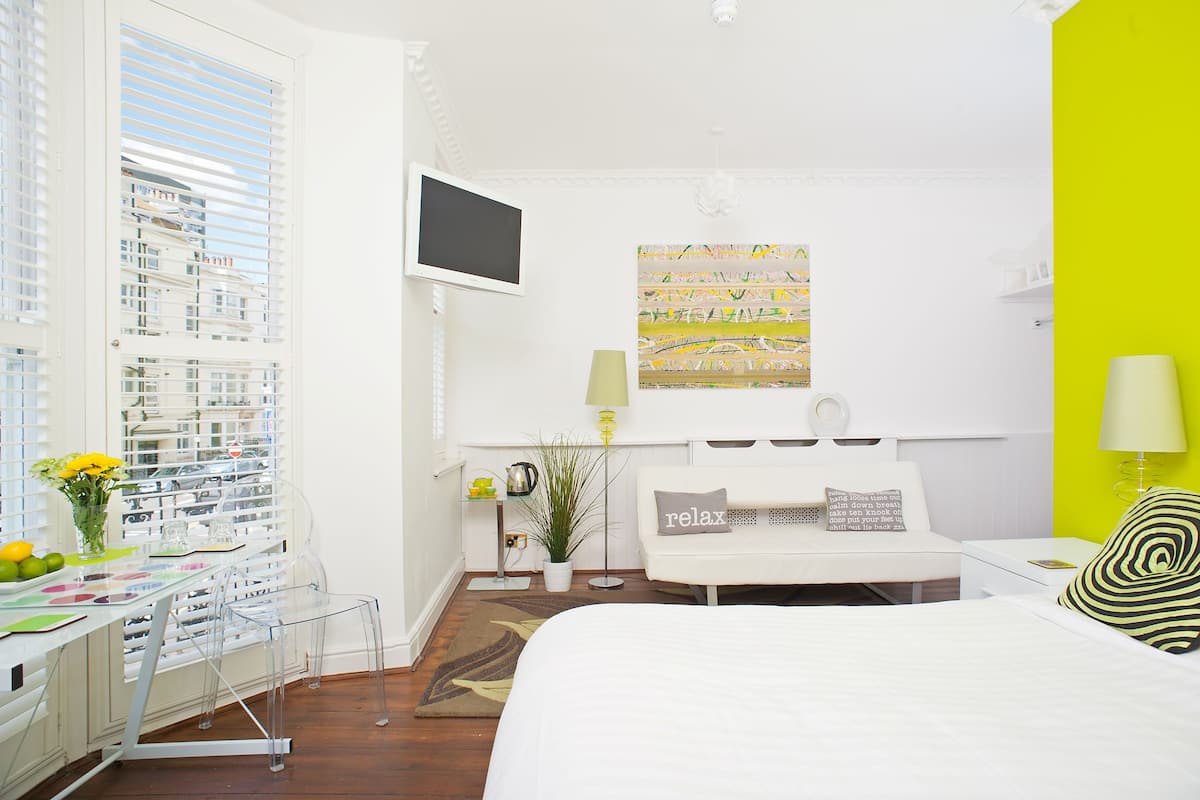 Superior Suite, Sea View | Desk, iron/ironing board, rollaway beds (surcharge), WiFi (free)