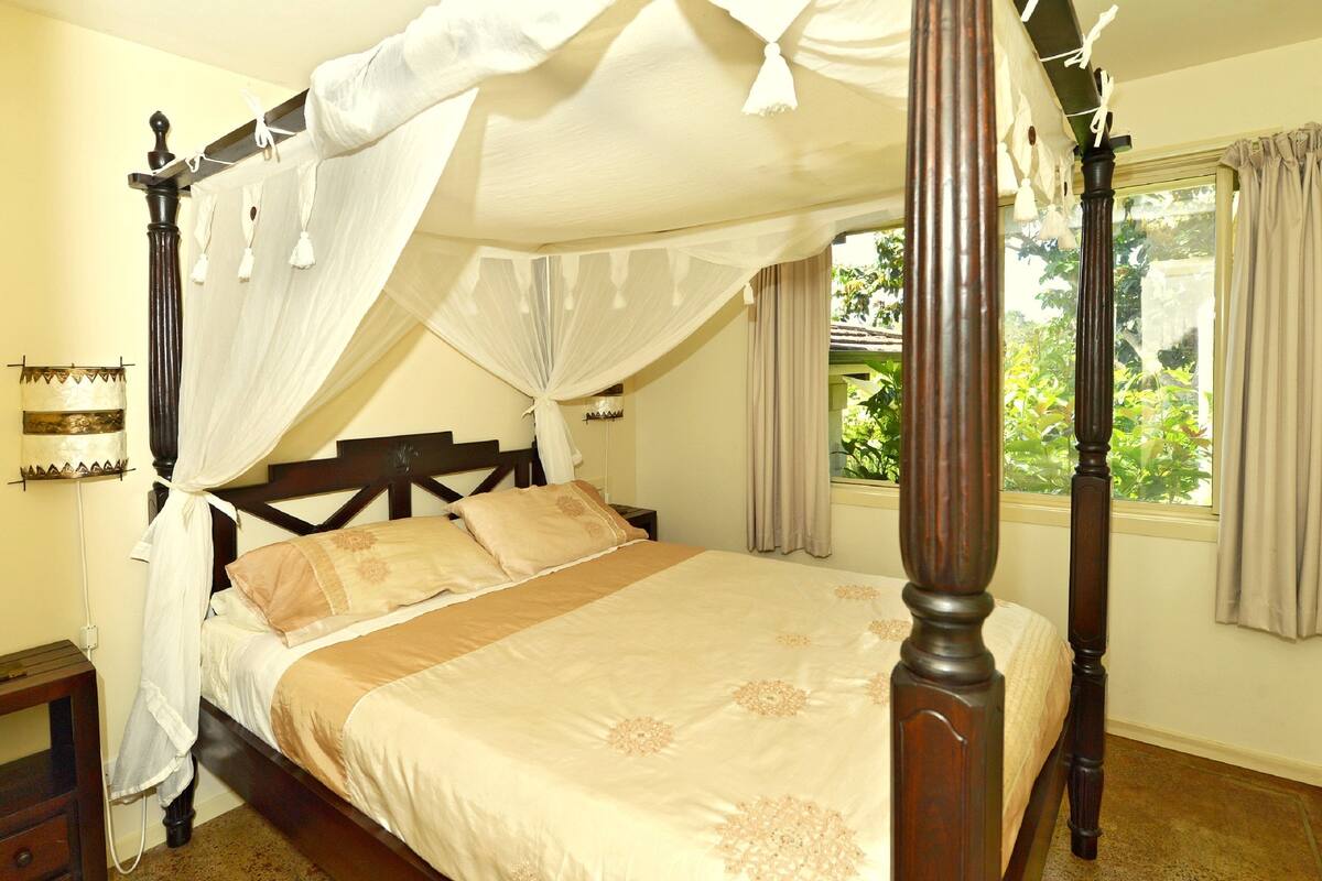 Egyptian cotton sheets, soundproofing, iron/ironing board