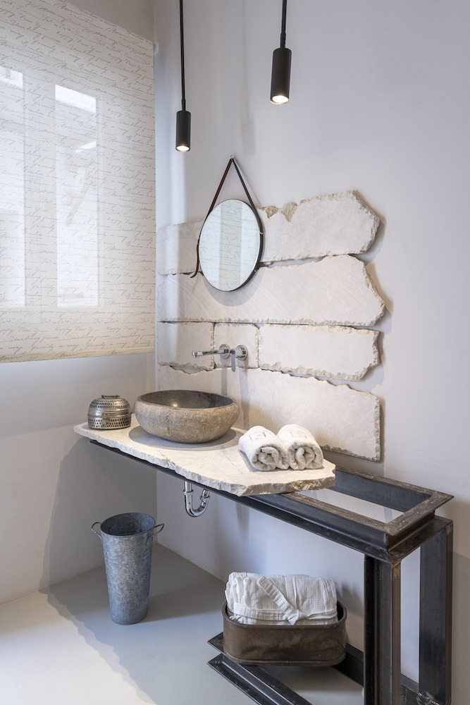 F Charm Hotel by null