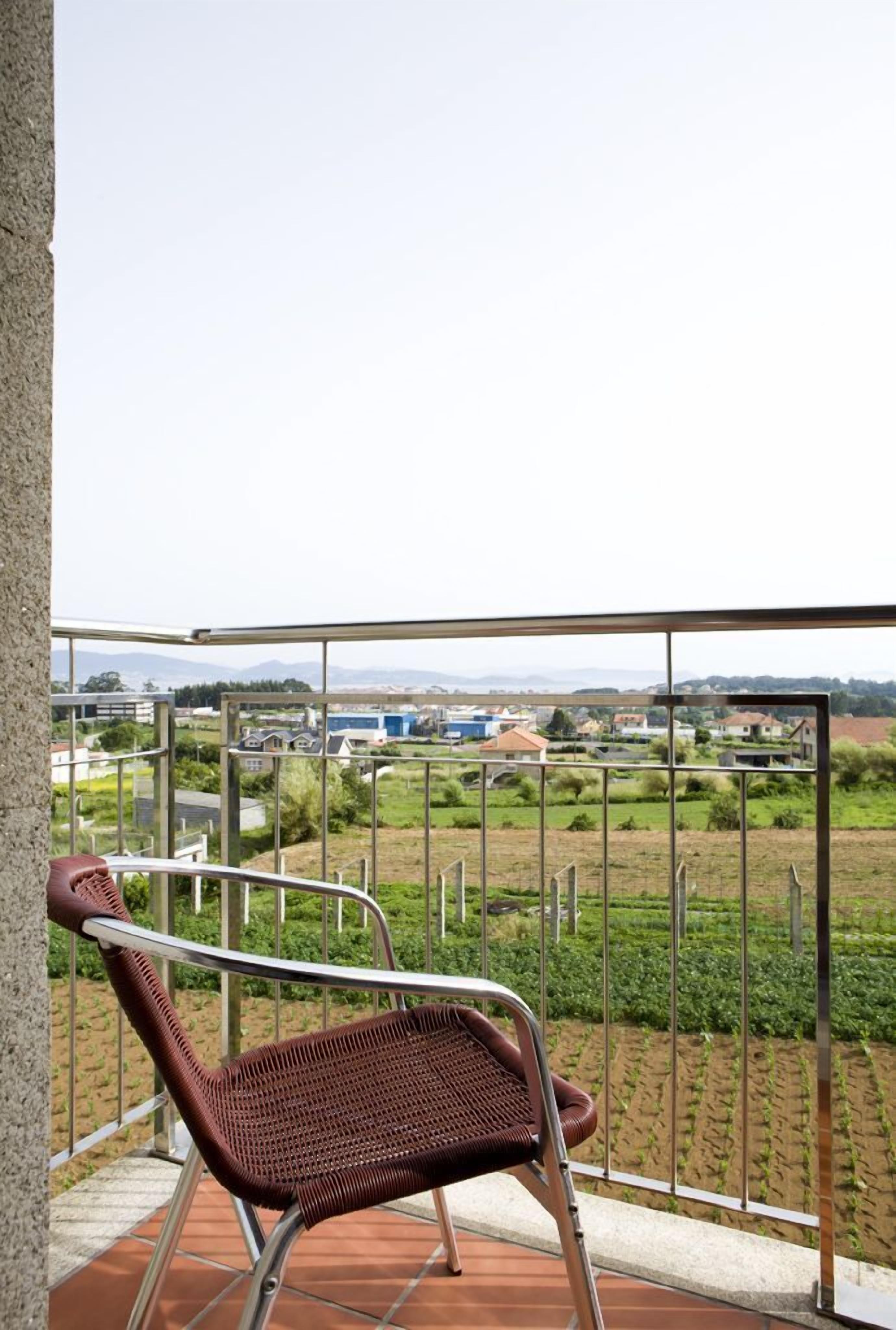 In-room safe, desk, soundproofing, free rollaway beds