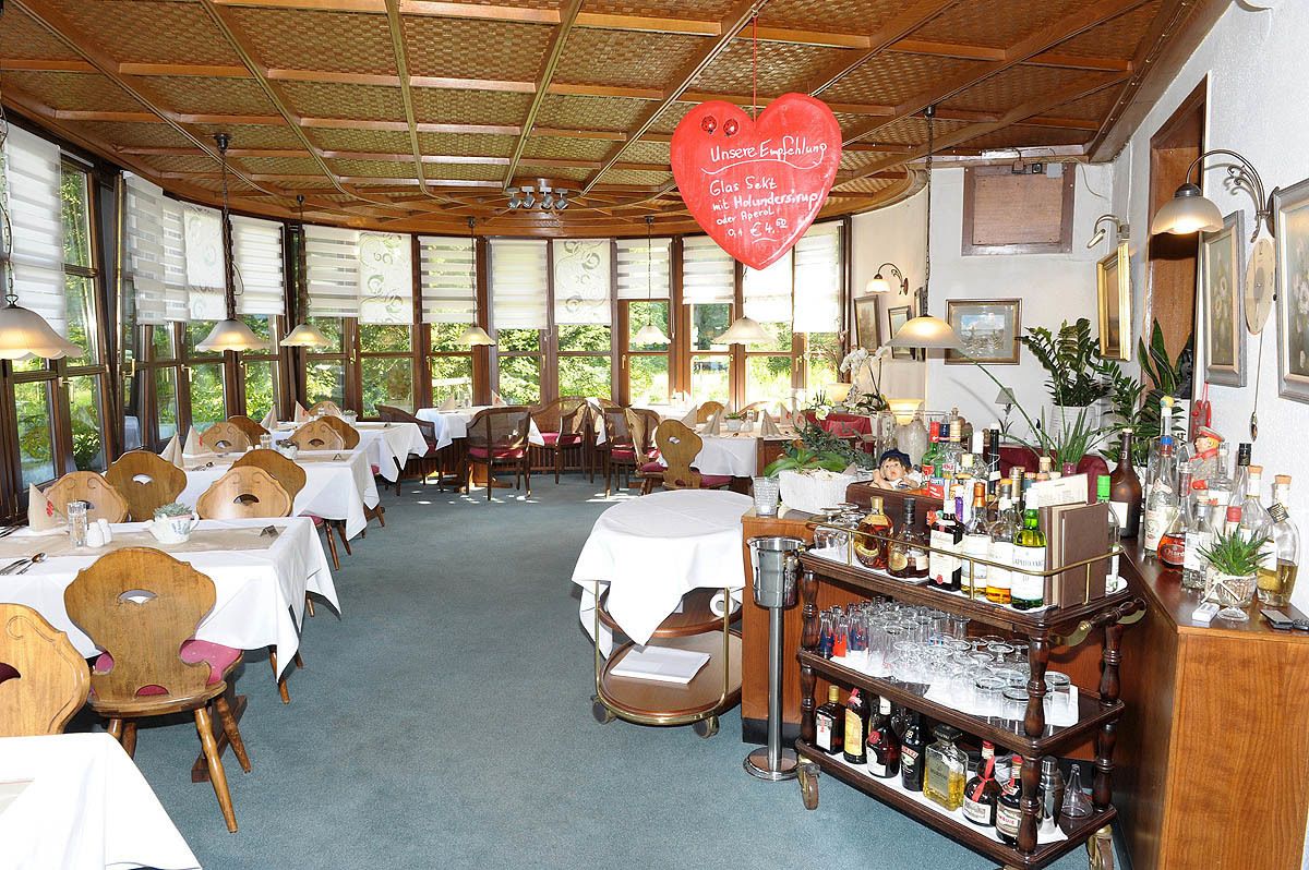 breakfast, lunch, dinner served; regional cuisine