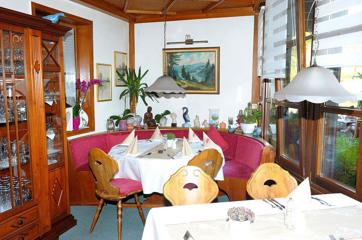 breakfast, lunch, dinner served; regional cuisine