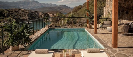 Villa, 4 soverom, privat basseng | Terrasse/patio