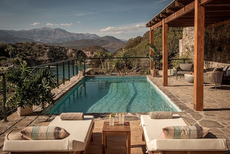 Vista desde la habitación. Istron Villas