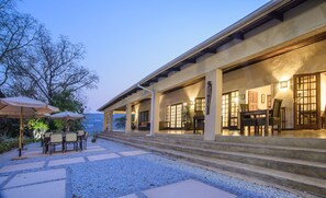 Terrace/patio - Abangane Guest Lodge (Mbombela)