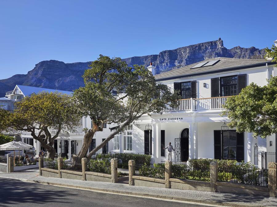 Façade de lâhĂ©bergement - soirĂ©e/nuit