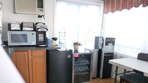 Fridge, microwave