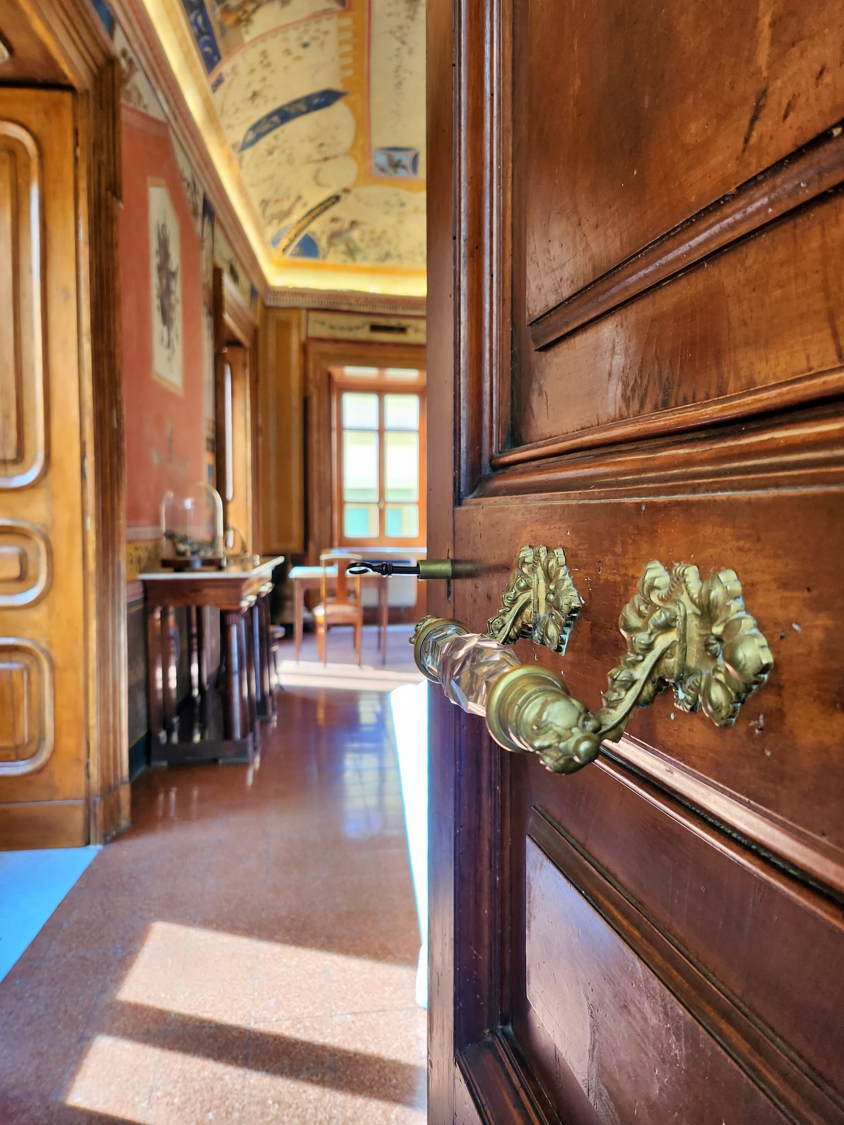 Tägliches inbegriffenes kontinentales Frühstück