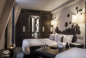 Junior Suite | Premium bedding, Select Comfort beds, minibar, in-room safe - Hôtel Les Jardins de La Villa (Paris)