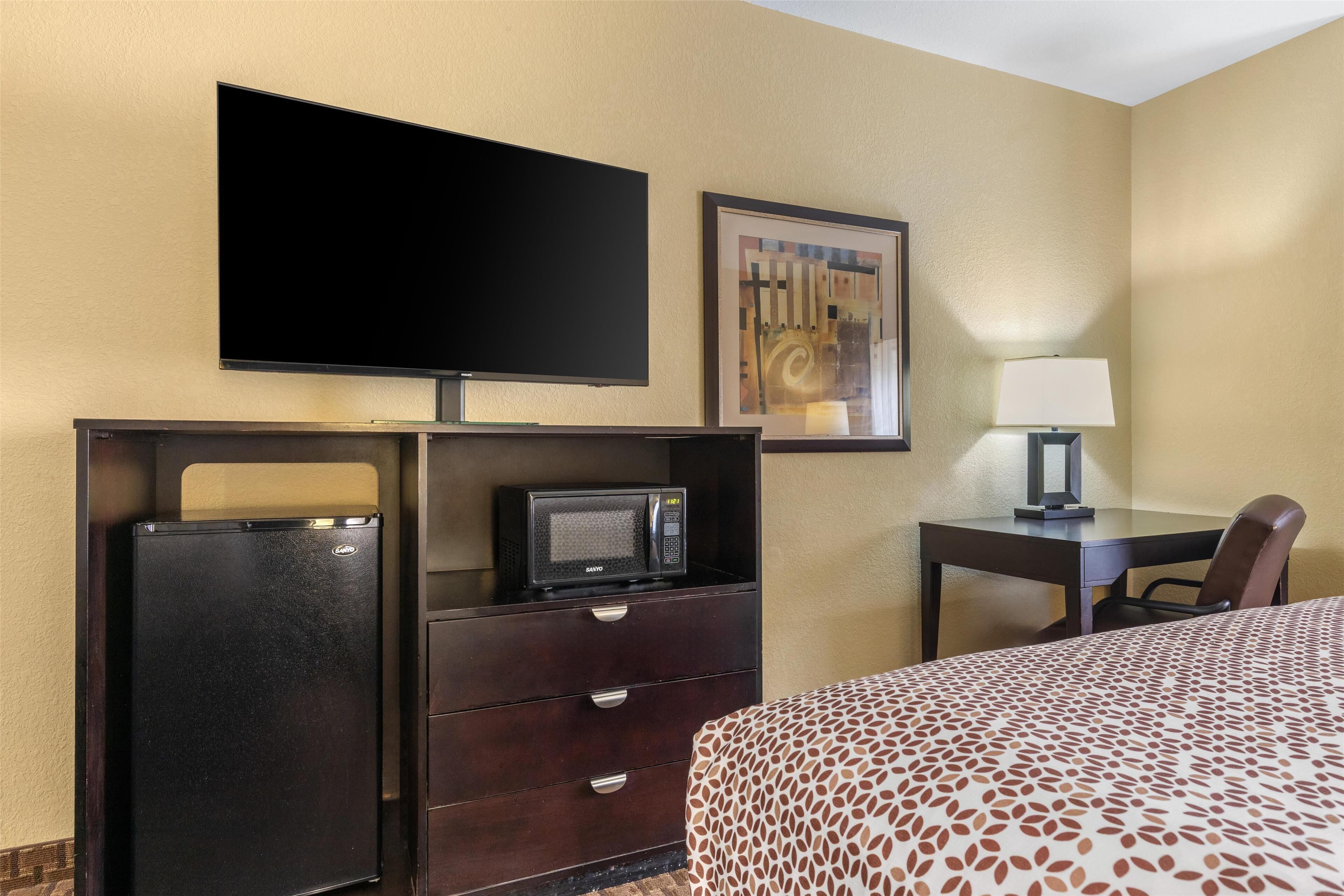 standard room, 2 queen beds, non smoking, refrigerator & microwave | pillow-top beds, in-room safe, desk, laptop workspace