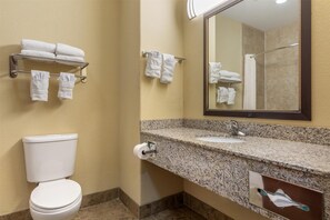 Standard Room, 2 Queen Beds, Non Smoking, Refrigerator & Microwave | Bathroom | Free toiletries, hair dryer, towels, soap - Best Western Bastrop Pines Inn (Bastrop)