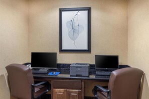 Business center - Best Western Bastrop Pines Inn (Bastrop)