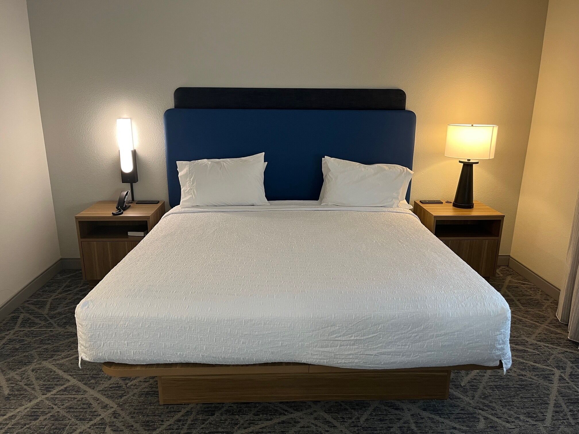 Studio Suite | Brankas, setrika/meja setrika, dan tempat tidur bayi gratis