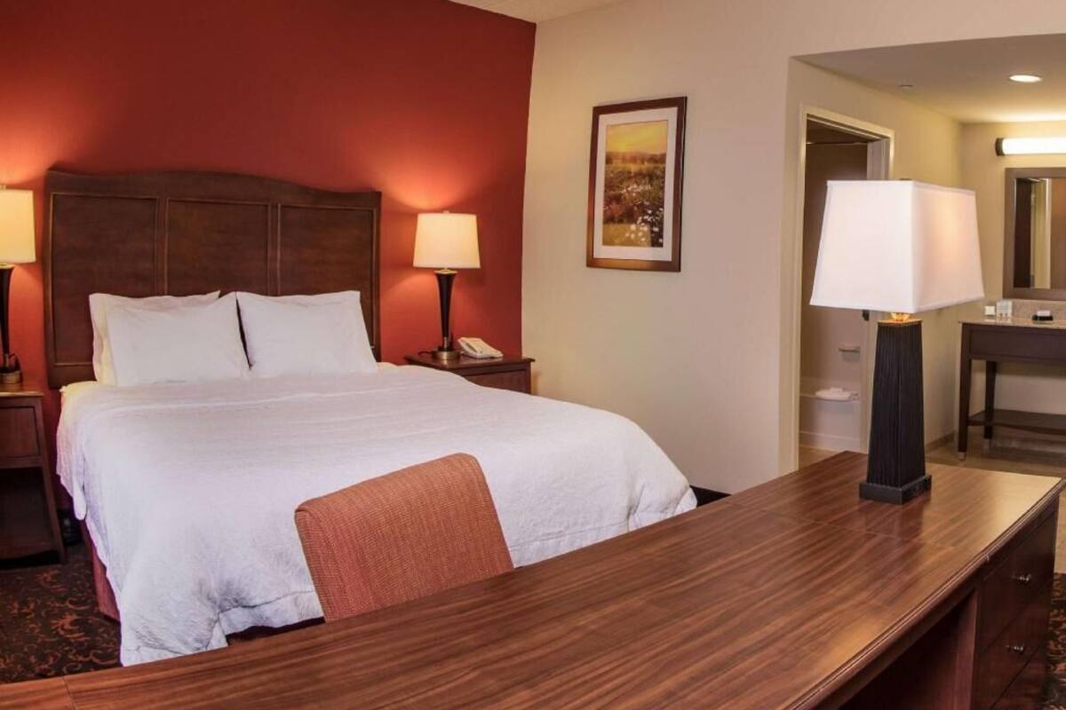 In-room safe, iron/ironing board, free cribs/infant beds