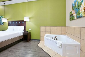 Room, 1 King Bed, Non Smoking, Jetted Tub | Premium bedding, individually decorated, individually furnished, desk - La Quinta Inn & Suites by Wyndham Dallas Grand Prairie South (Grand Prairie)