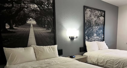 Super 8 by Wyndham Rosenberg TX