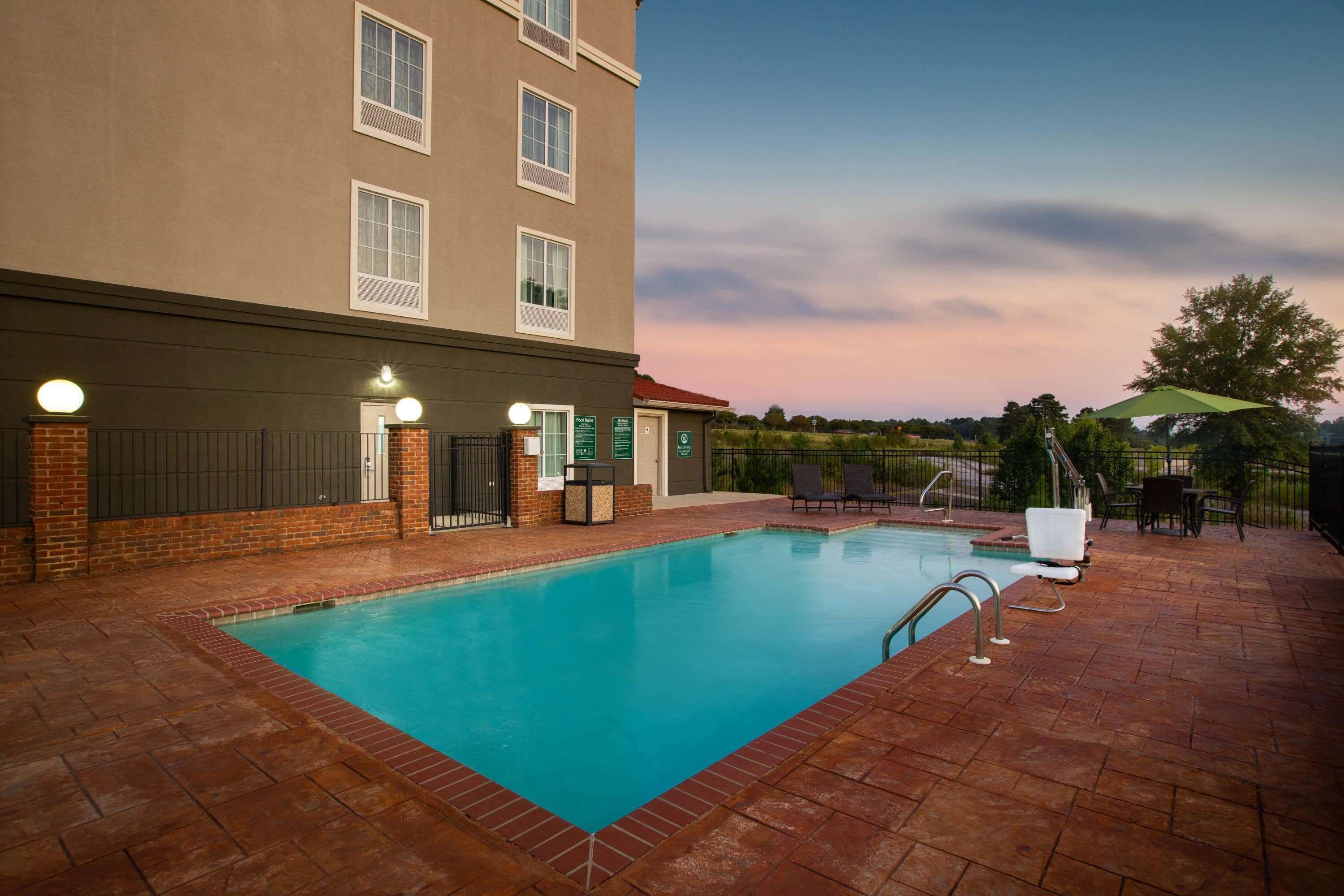 outdoor pool, pool loungers
