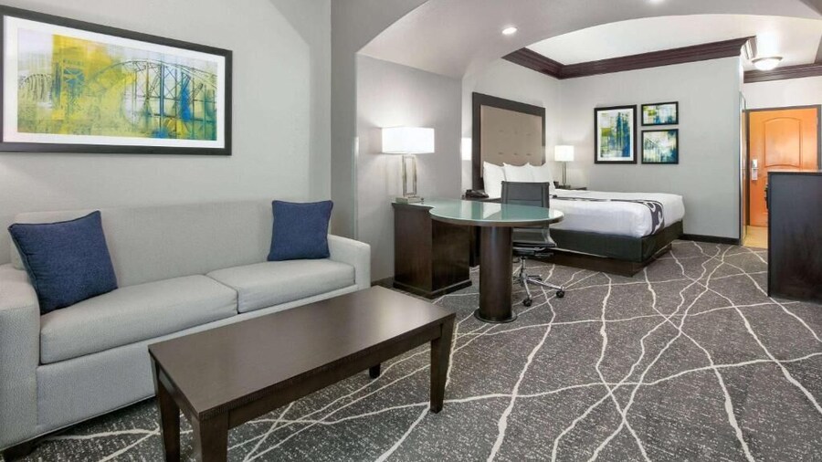 La Quinta Inn & Suites by Wyndham Little Rock - Bryant