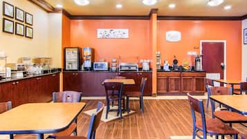 Ilmainen päivittäinen buffetaamiainen