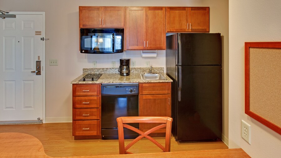 Candlewood Suites Williston by IHG