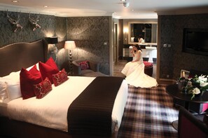 Indoor wedding - Eglinton Arms Hotel, BW Premier Collection (Glasgow)