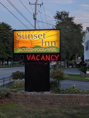 Mặt tiền nơi lưu trú