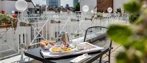 Junior Suite, Terrace | Terrace/patio