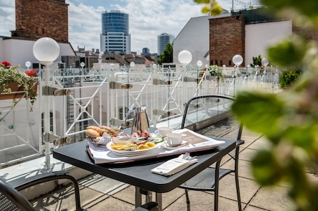 Junior Suite, Terrace | Terrace/patio