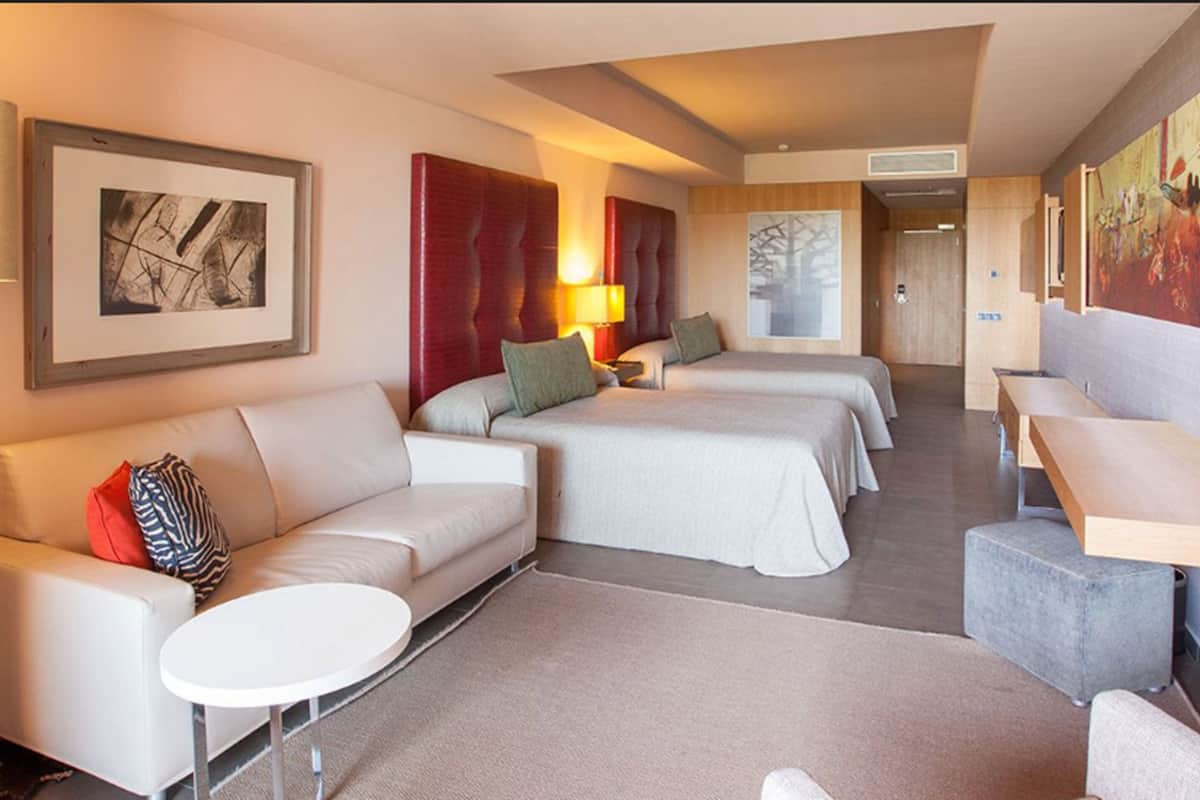 family double room, balcony | 1 bedroom, down duvets, minibar, blackout curtains