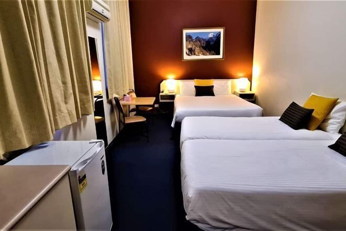 1 chambre, coffres-forts dans les chambres, bureau