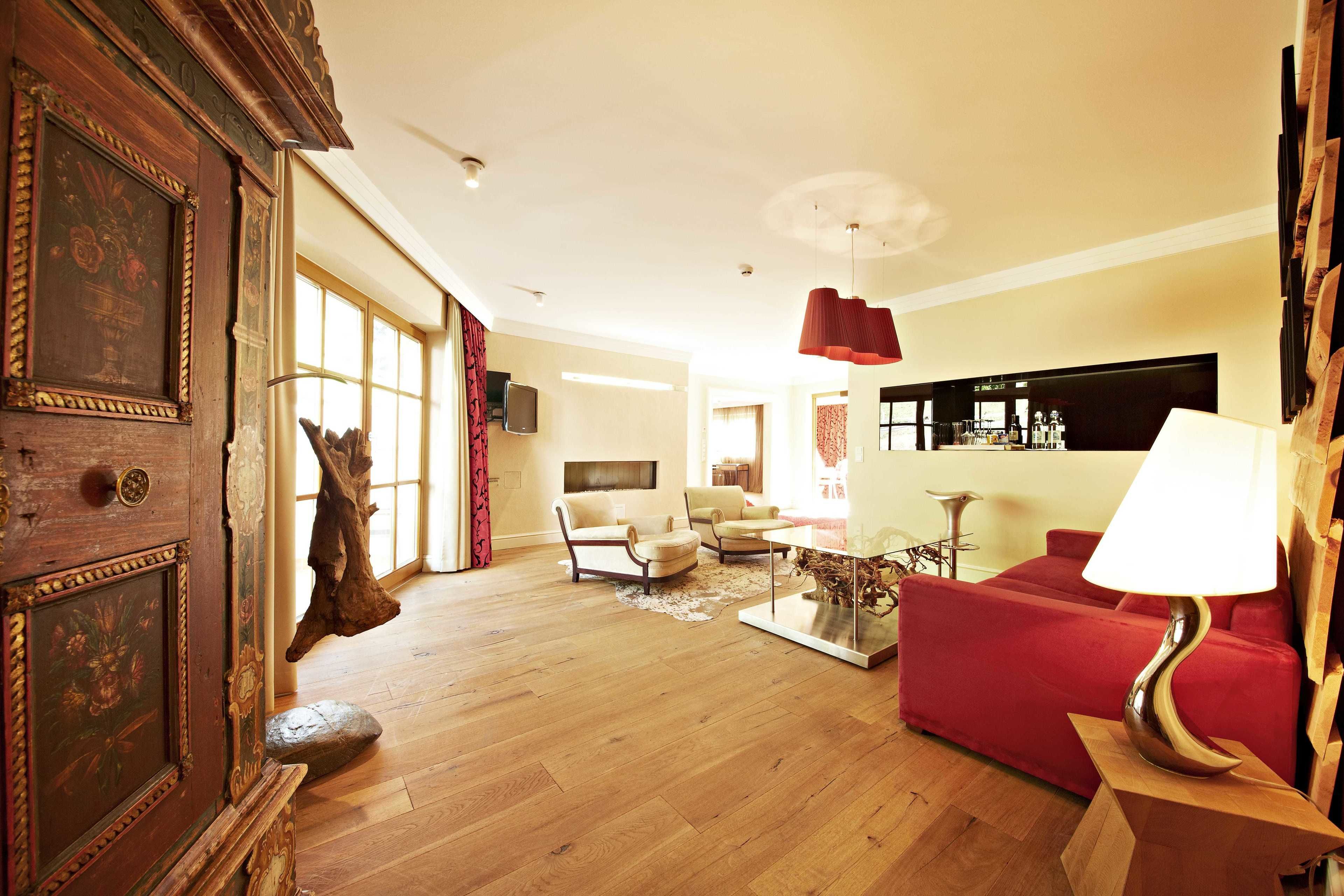 studio | premium bedding, minibar, in-room safe, individually decorated