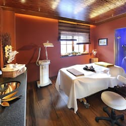 Behandlungsräume für Paare, Sauna, Whirlpool, Dampfbad