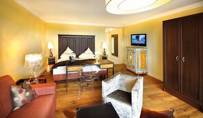 Ropa de cama de alta calidad y minibar 