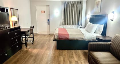 Red Carpet Inn Norwalk