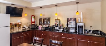 Red Carpet Inn Norwalk