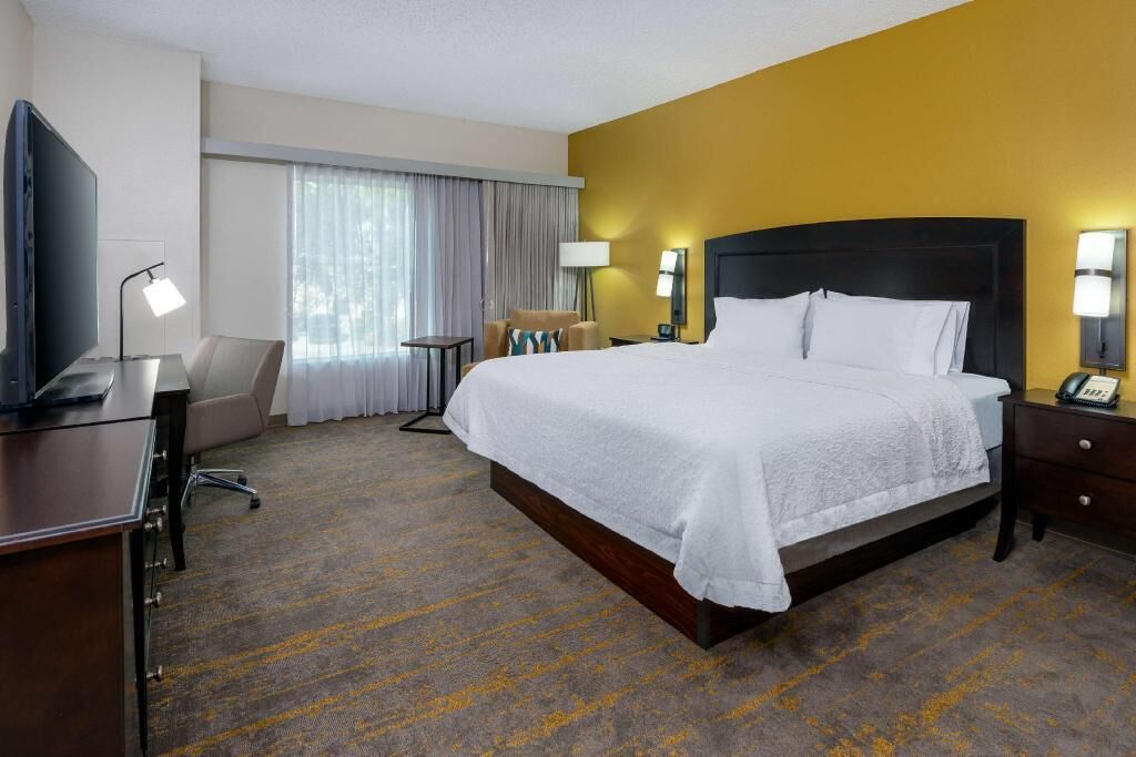 In-room safe, desk, soundproofing, iron/ironing board