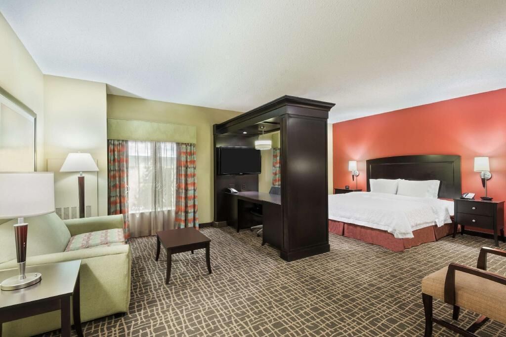 In-room safe, desk, soundproofing, iron/ironing board