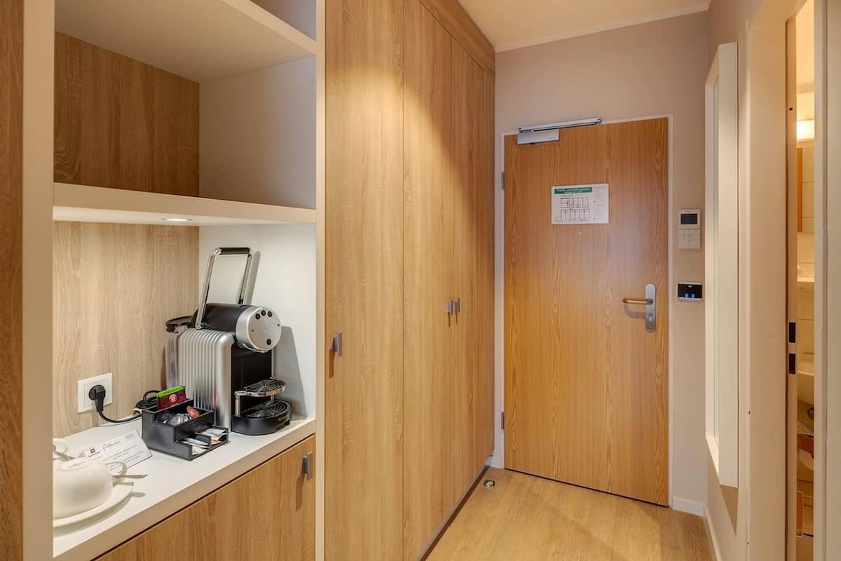 M+ Apartment | Kamervoorziening