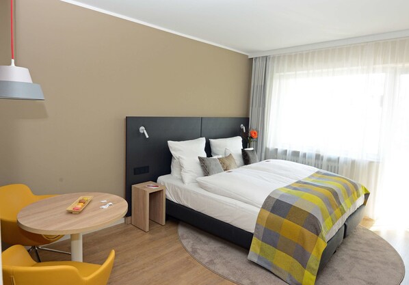 L Apartment | Draps en coton égyptien, literie de qualité, bureau