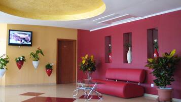 Coin salon dans le hall
