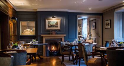 The Millstone, Mellor