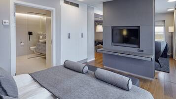 1 sovrum, minibar, värdeförvaringsskåp på rummet och skrivbord