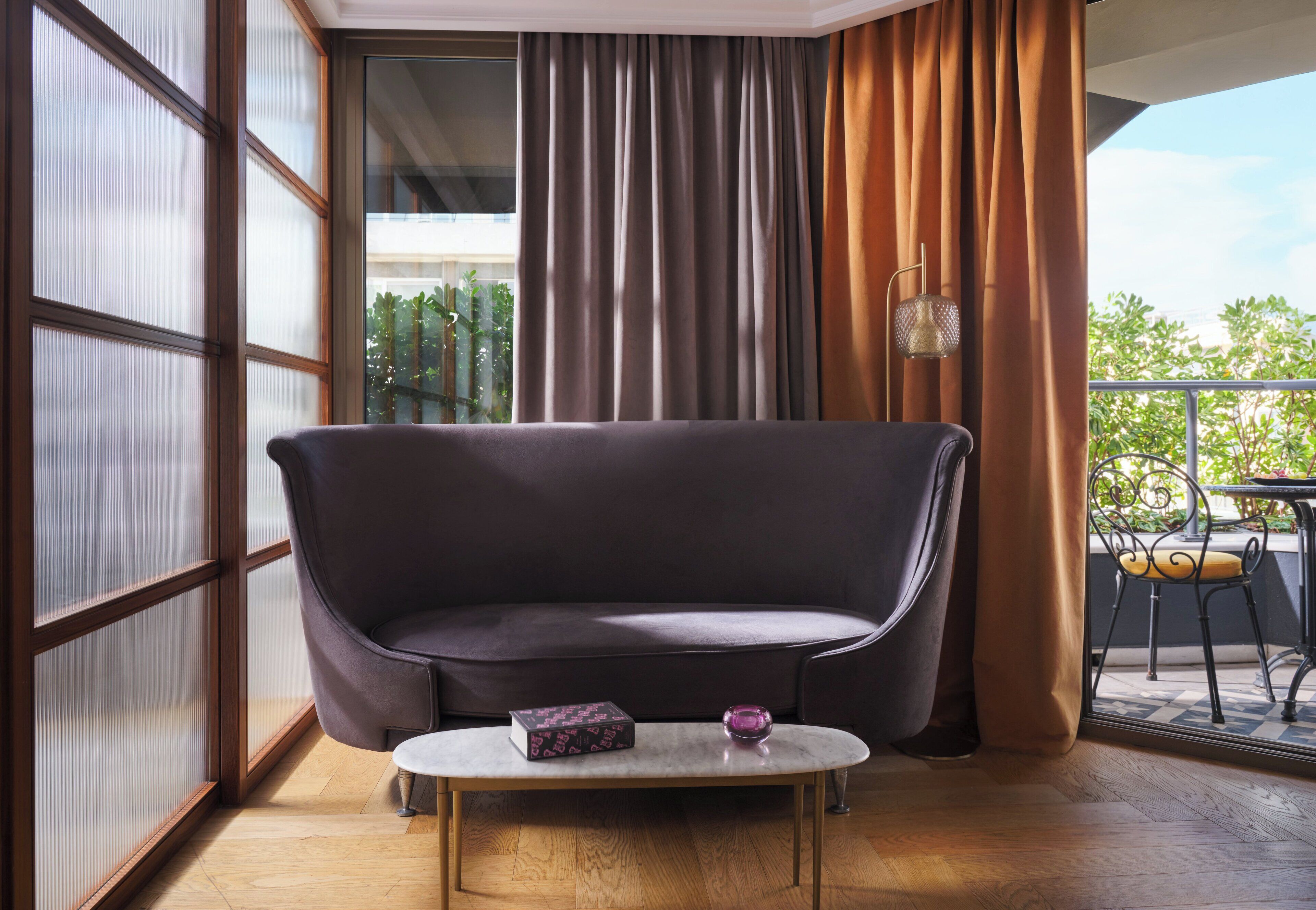 Surmatelas, minibar, coffres-forts dans les chambres, rideaux occultants